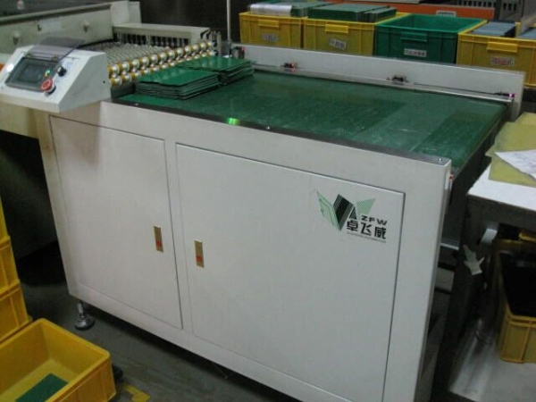 成品清洗线自动收板机